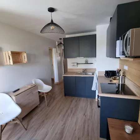 Apartamento 219 *